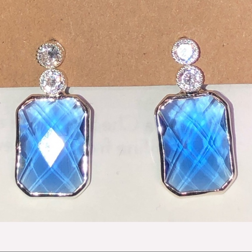 Amanda Blu Swarovski Crystal Stunning Earrings New